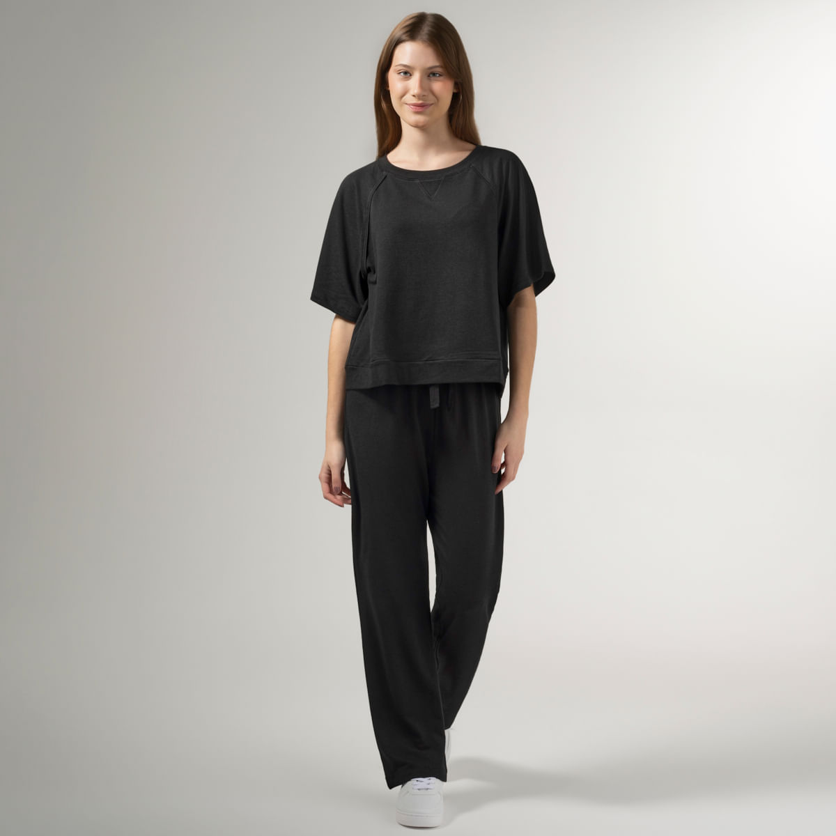 17 12 0003 Conjunto Leona Preto 012